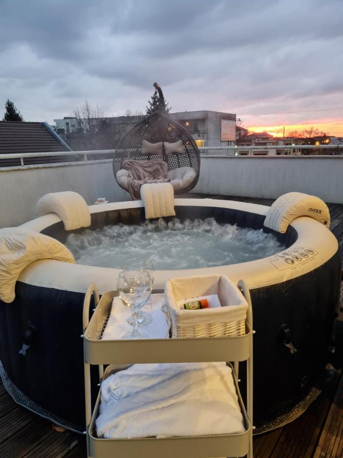 Apartament Arad Wellness Zewnętrze zdjęcie