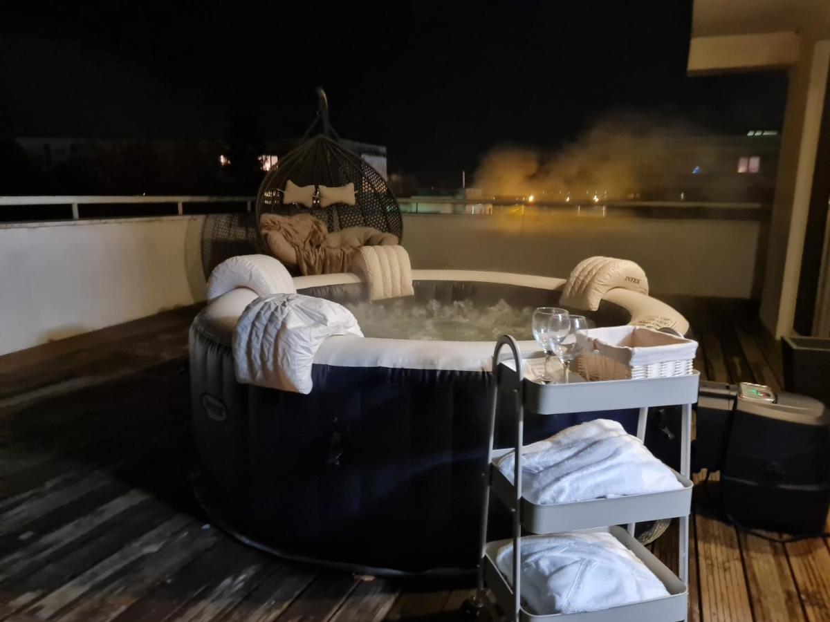 Apartament Arad Wellness Zewnętrze zdjęcie